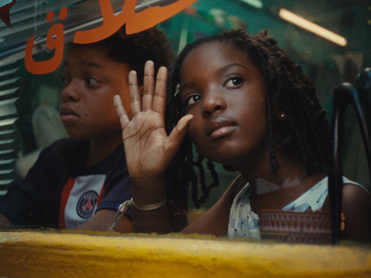 lea esmaili tweet media