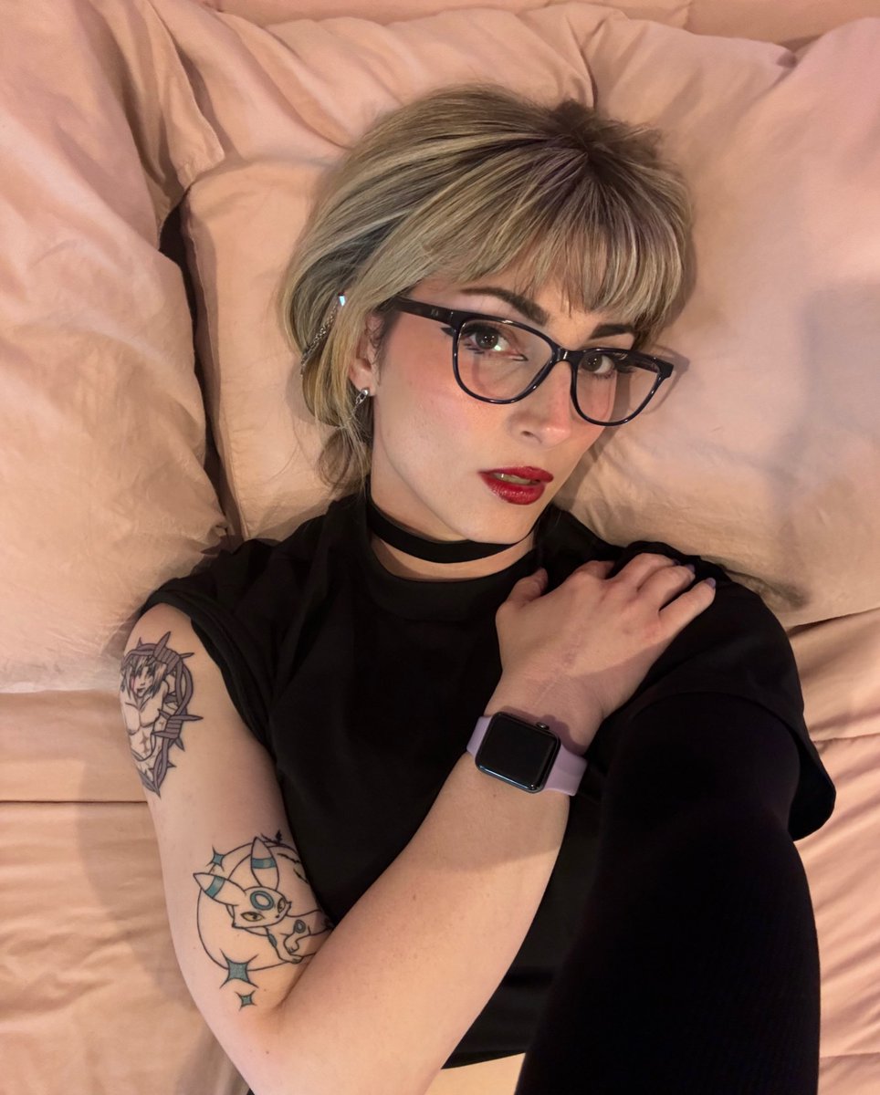 alex_luxii's tweet photo. Less than 24 hours until my FFS and I’m totally not having a panic attack 😅 https://t.co/if6i0UXmHJ