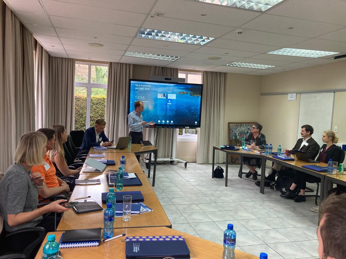 Our German KAS scholar delegation has arrived! 🎉 Over the next week, they’ll dive deep into South Africa’s socio-economic landscape and meet key actors from the socio-political sphere. Exciting week ahead! 🌍

#KAS4Democracy #CulturalExchange #SouthAfrica2024