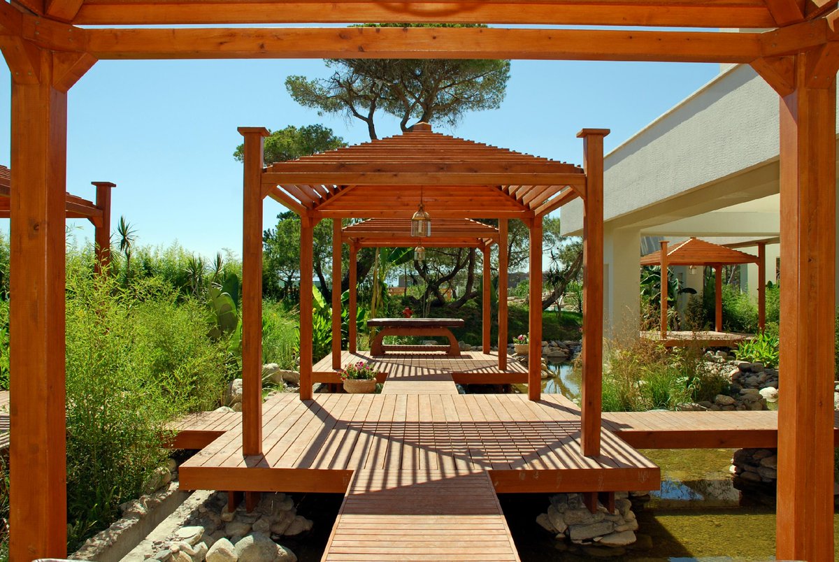 TQPatios's tweet photo. Our lattice and gabled patio covers are the perfect way to add a touch of style and elegance to your outdoor space. Contact us at 951-422-0008 or visit our website at https://t.co/89nljrEcoZ to learn more. #patioenclosures #outdoorliving #topqualitypatios https://t.co/3iCjsUG9Rf