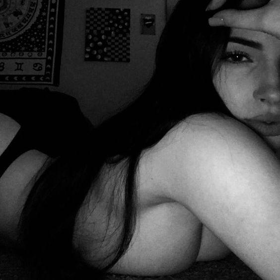 Cada palabra que dices me deja deseando más💋