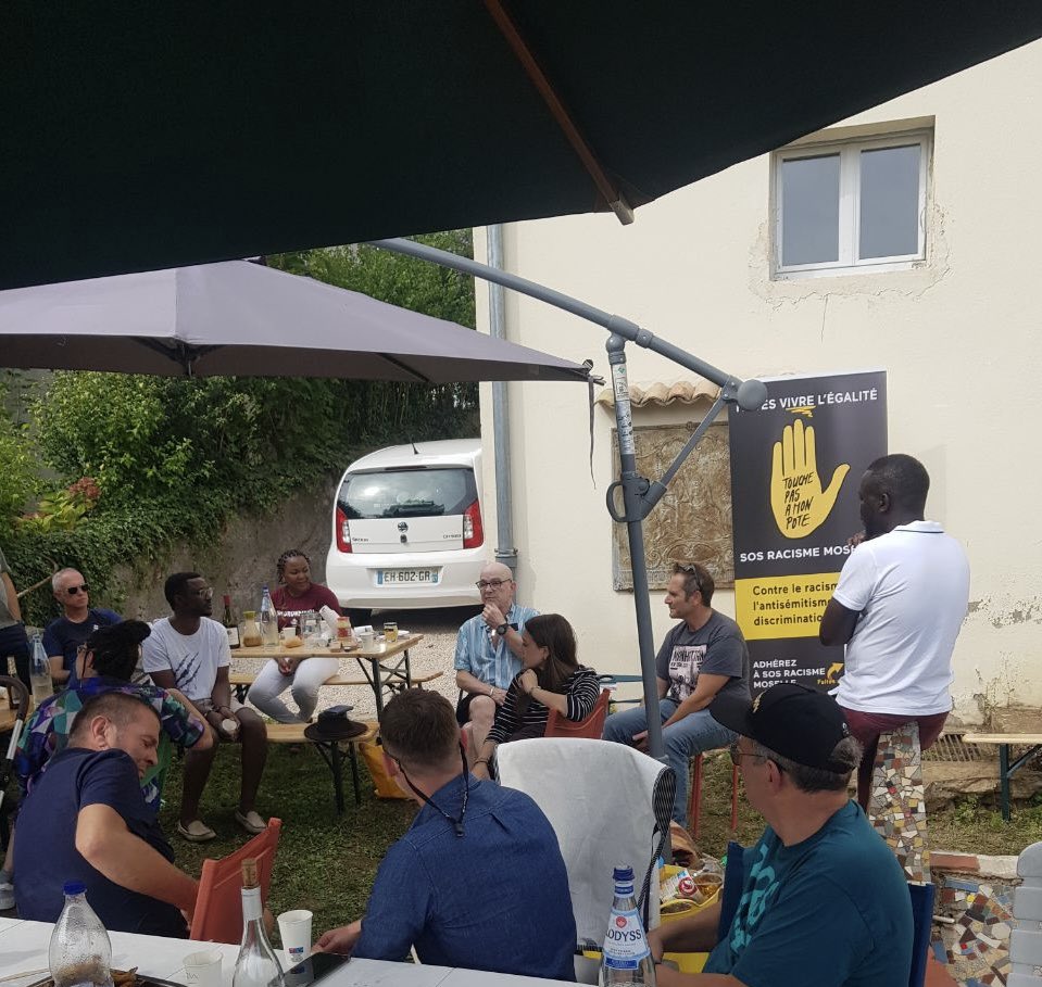 ✨Pour bien démarrer cette nouvelle période, SOS Racisme Moselle a réuni ses membres autour d’un délicieux barbeuk! 
Une belle occasion d’échanger sur les projets à venir et de lancer l’année sur une note festive. Merci à toutes et tous pour votre présence et votre énergie 🙌 !