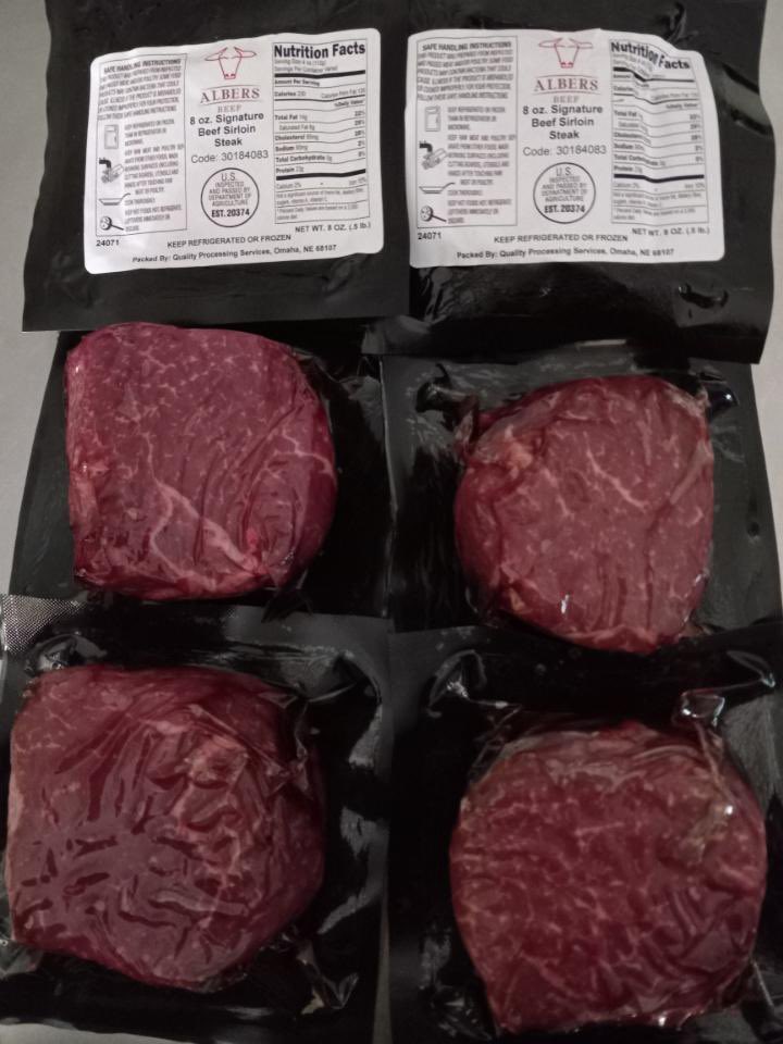 blakealbers's tweet photo. 20 pack of sirloins shipped to your door for $179.00

Off prime grading cattle, aged 35 days before cut and wrap.  Easily my favorite steak.  We have 17 cases left before we start production so grab one if you like they will go out today or tomorrow 👍

If you see anything else you would like please direct message me as the website is not accurate on all items until we are up and running.  Thanks! 

https://t.co/uv4SzWPqDa