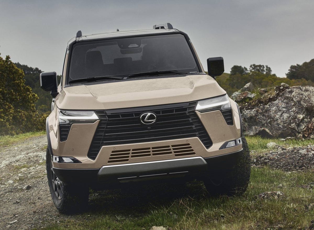 MaynardsGarage's tweet photo. Luxury in a gloved fist.  #lexusgx #lexus #gx #offroad https://t.co/JCfpEWWtHp  #prado #gxor #toyota #landcruiser  #overland #lexuslove #lexuslife #lexususa #fsport #cars #overlanding #lexusnation #lexusoffroad #runner #gxoffroad #lexusgxclub #adventure #letsgoplaces #lexusdaily https://t.co/uah8qgh1kA