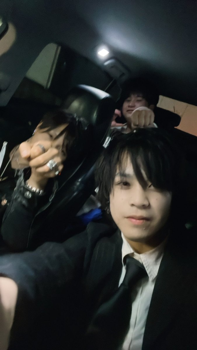 to_ya1024's tweet photo. @SHINO__ki_13 @donbeizabon 
@Shino_Luminous @Kirari_LUMINOUS 
@nico__Luminous 僕らずっと何があっても3人のご主です忘れんなよな〜！👊🏻💕
皆ずっとファオ組❣️ねー！！ https://t.co/qa3mywmkdX