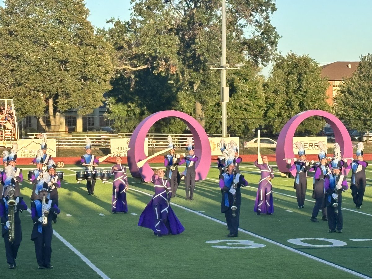 TedHiff's tweet photo. Bravo @fhcspartanbands! Congratulations on your stellar performance Saturday! @FrancisHowell https://t.co/9N1l0Q6iY6
