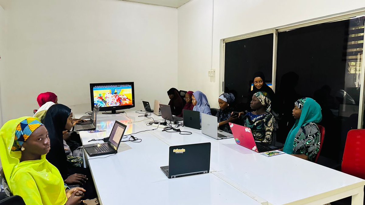 <a href="/ShamrockHub/">Shamrock Innovations</a> <a href="/GlobalPeaceWInt/">Global Peace Women</a>