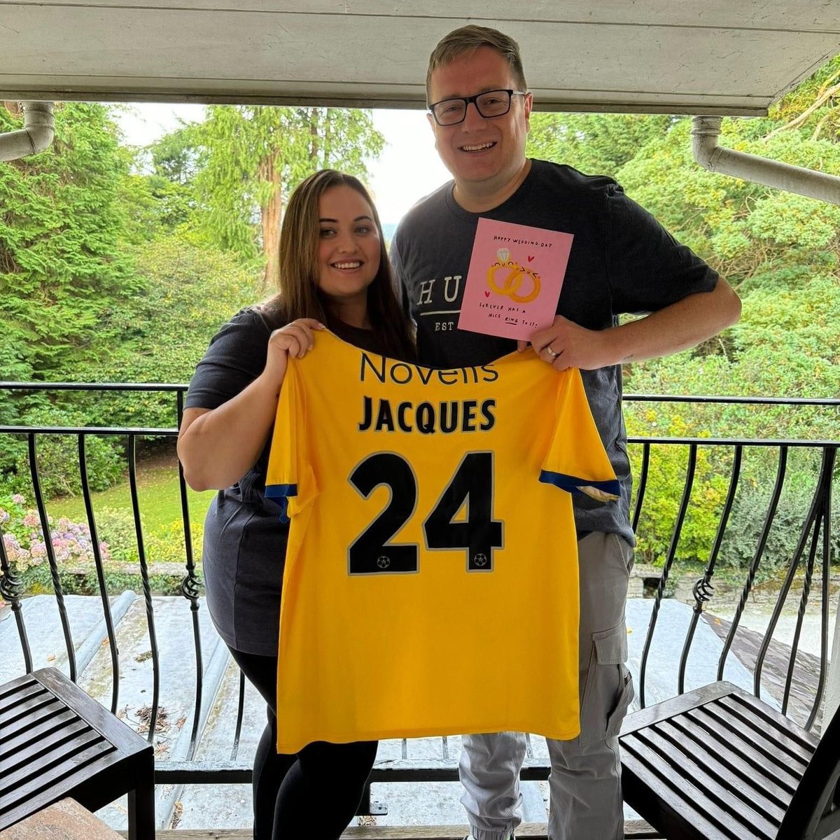 Congratulations to Yellows supporters Paul and Alisha Jacques, who got married over the weekend! 👰‍♀️💛🤵

To celebrate the occasion, we presented them with a home shirt signed by the first team squad.

We hope you had an incredible day 💍