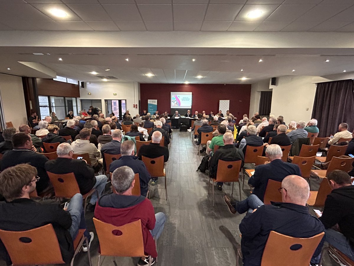 EnergieFlandre's tweet photo. En direct - comité syndical @EnergieFlandre à #Bollezeele
✅ presentation du Crac 2023 électricité
➡️ Intervention d’@enedis_npdc @stephaneledez et @MajidZiraoui
➡️intervention d’@EDF_HDF @AitsiAbdelhak et @michelmariel62 https://t.co/4VAjx82Lek