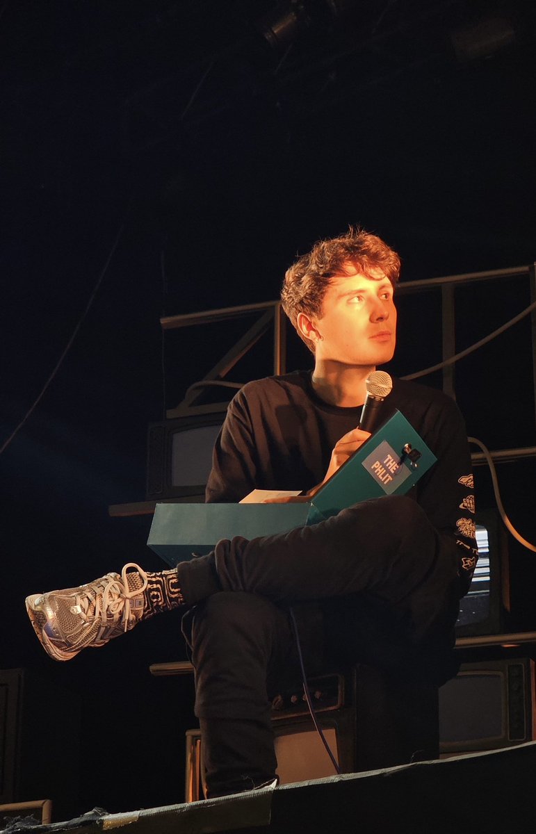 phil, is ur bf single????