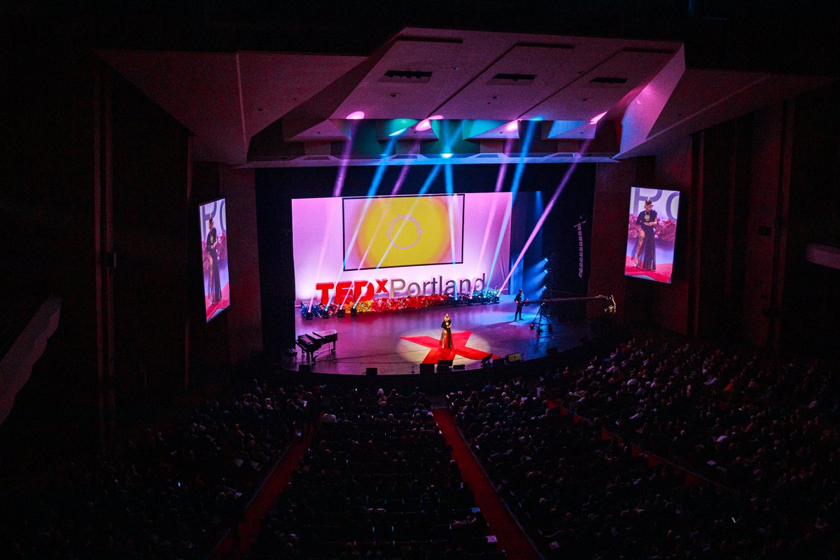TEDxPortland's tweet photo. The Self-Love Revolution was started by
@Luinluland to empower women to live life on their terms and give themselves permission to reclaim their sexuality. Join Lu on a wild ride as she sheds shame and spreads positivity to women everywhere. #tedxportland https://t.co/es7VeHkLJZ https://t.co/J7DxxcF48U