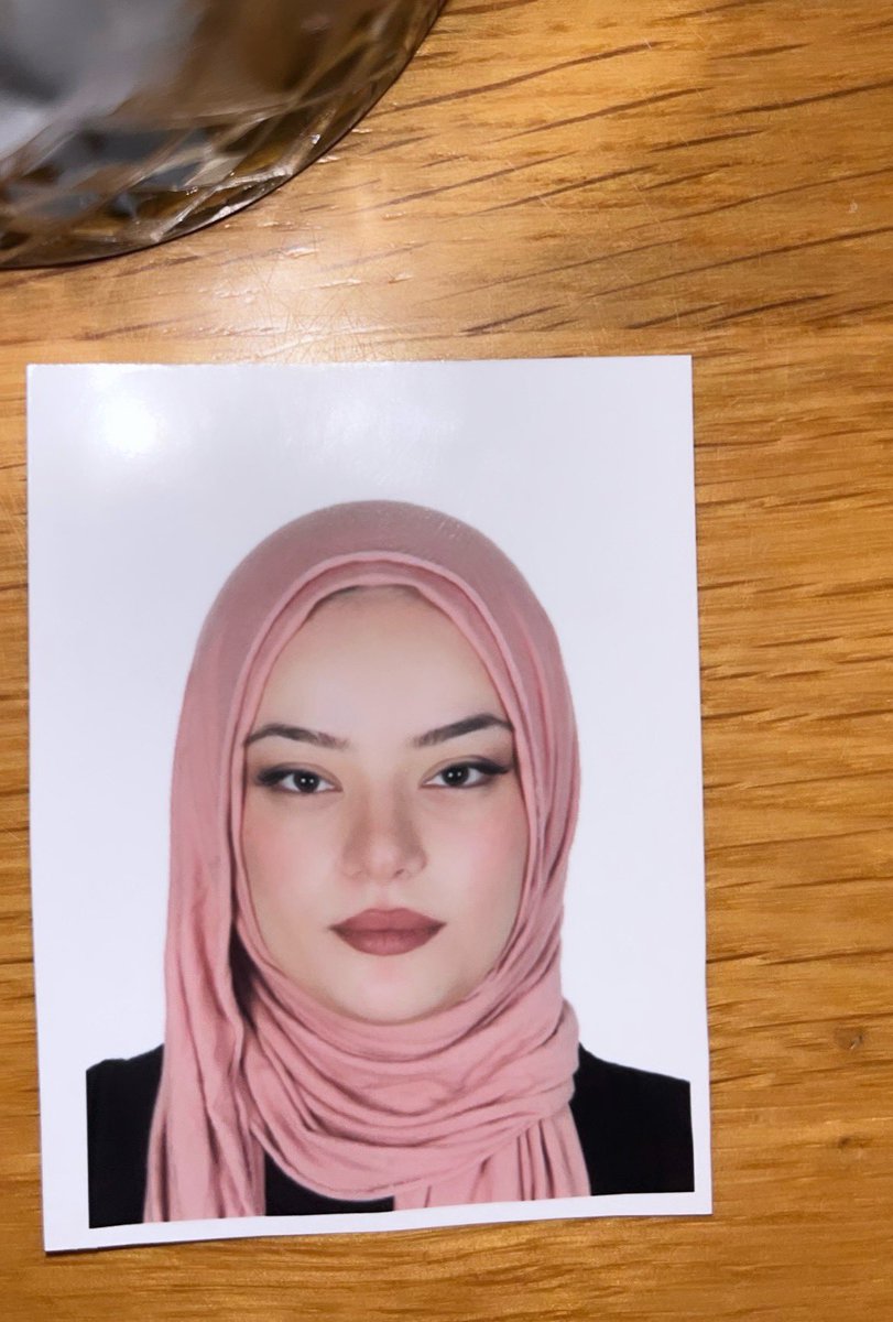 arkadaşlar sizi bilmem ama sanırım ben doğru vesikalığı çekindim sonunda🥹🙏