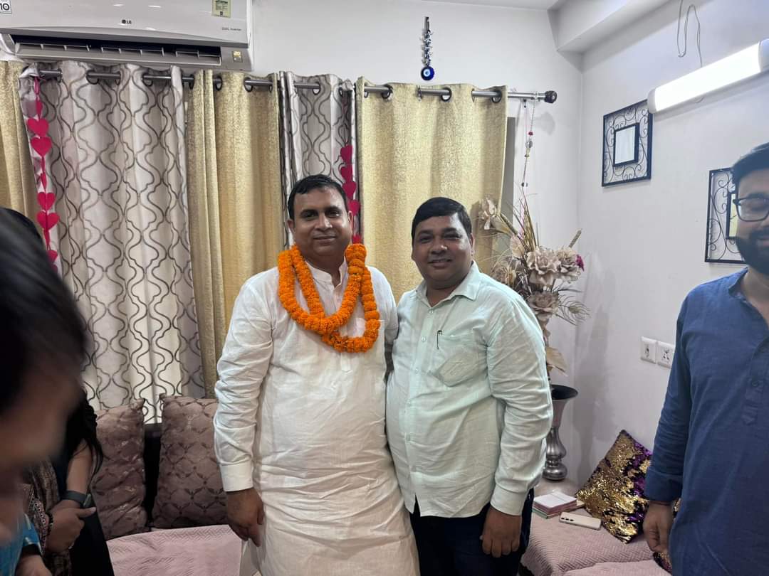 Mukesh Chauhan BJP ( मोदी का परिवार ) tweet media