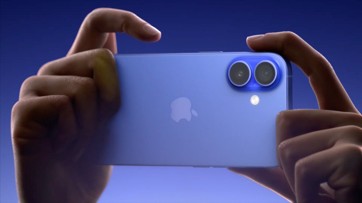 BenGeskin's tweet photo. iPhone 16 😍

#AppleEvent https://t.co/9jxHLOgnAP
