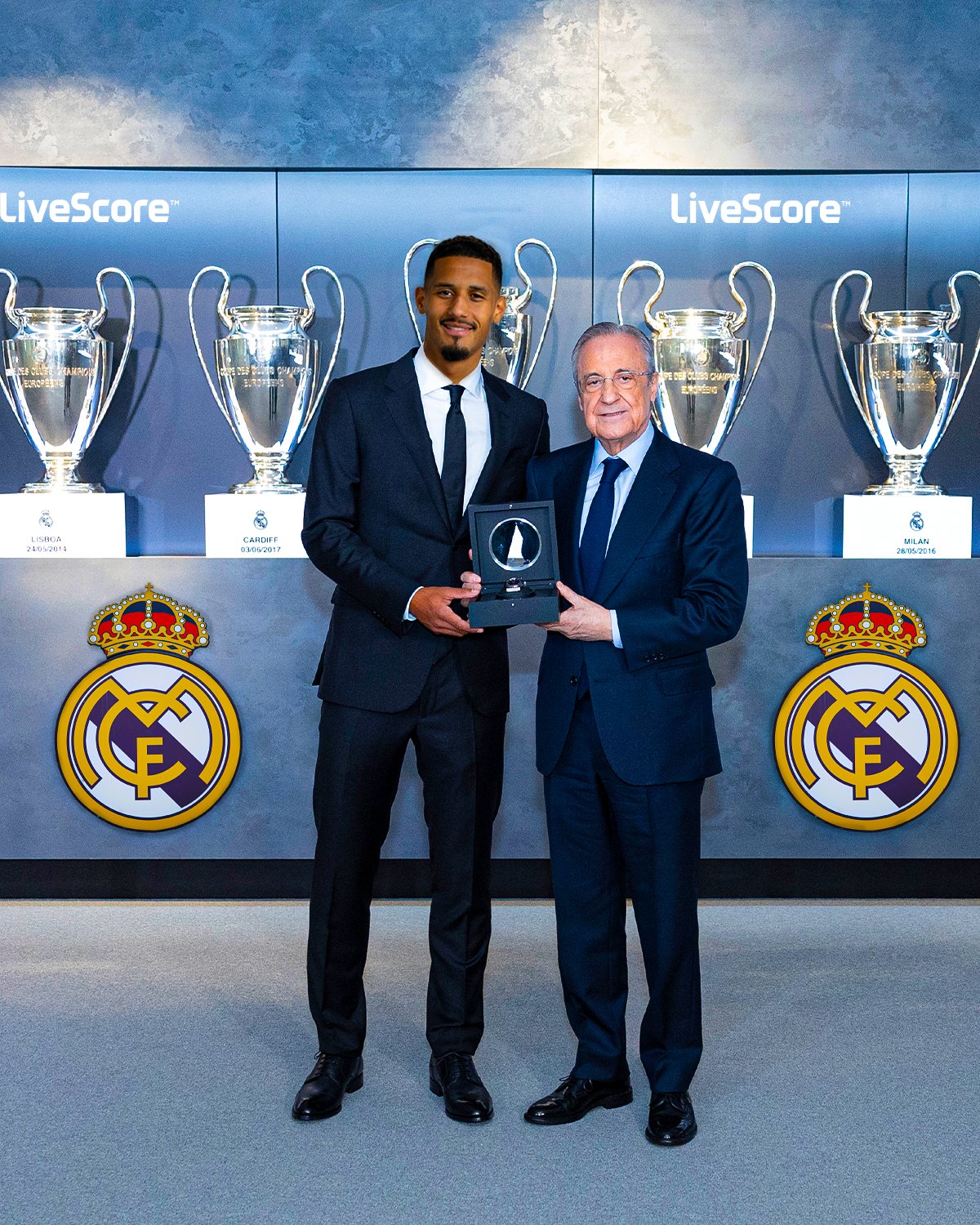 Chủ tịch Perez xác định sao Arsenal là mục tiêu tối thượng vào hè 2025 4 LiveScore on X: "Next on the Florentino Pérez wishlist❔👀 According to  reports, Real Madrid are targeting a move next summer for 23-year-old  Arsenal defender William Saliba ✍️🇫🇷 https://t.co/43n2iFAAln" / X
