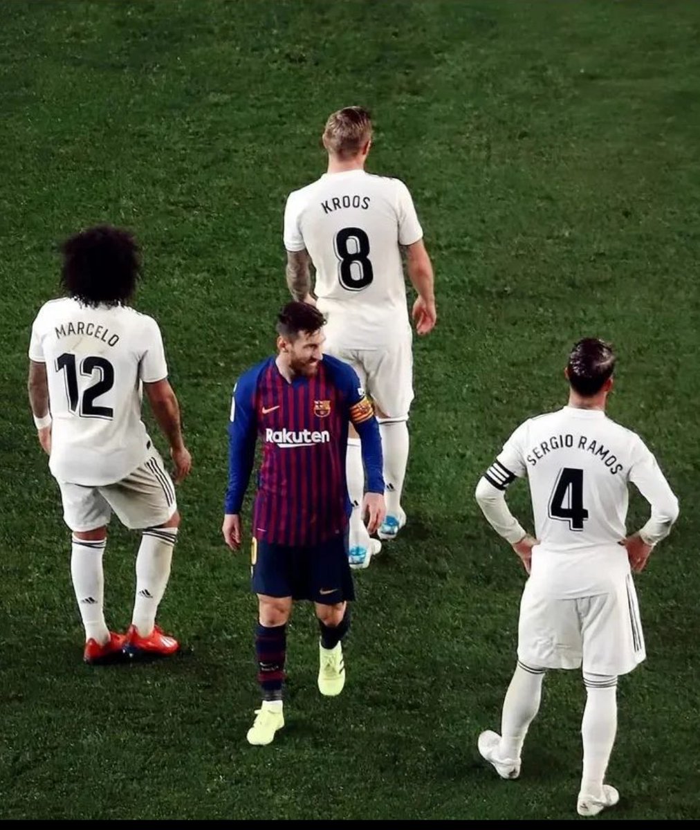 AlbertFCB's tweet photo. Aquí hay 8 balones de oro en una foto 😍 https://t.co/4PYbo1GdI2