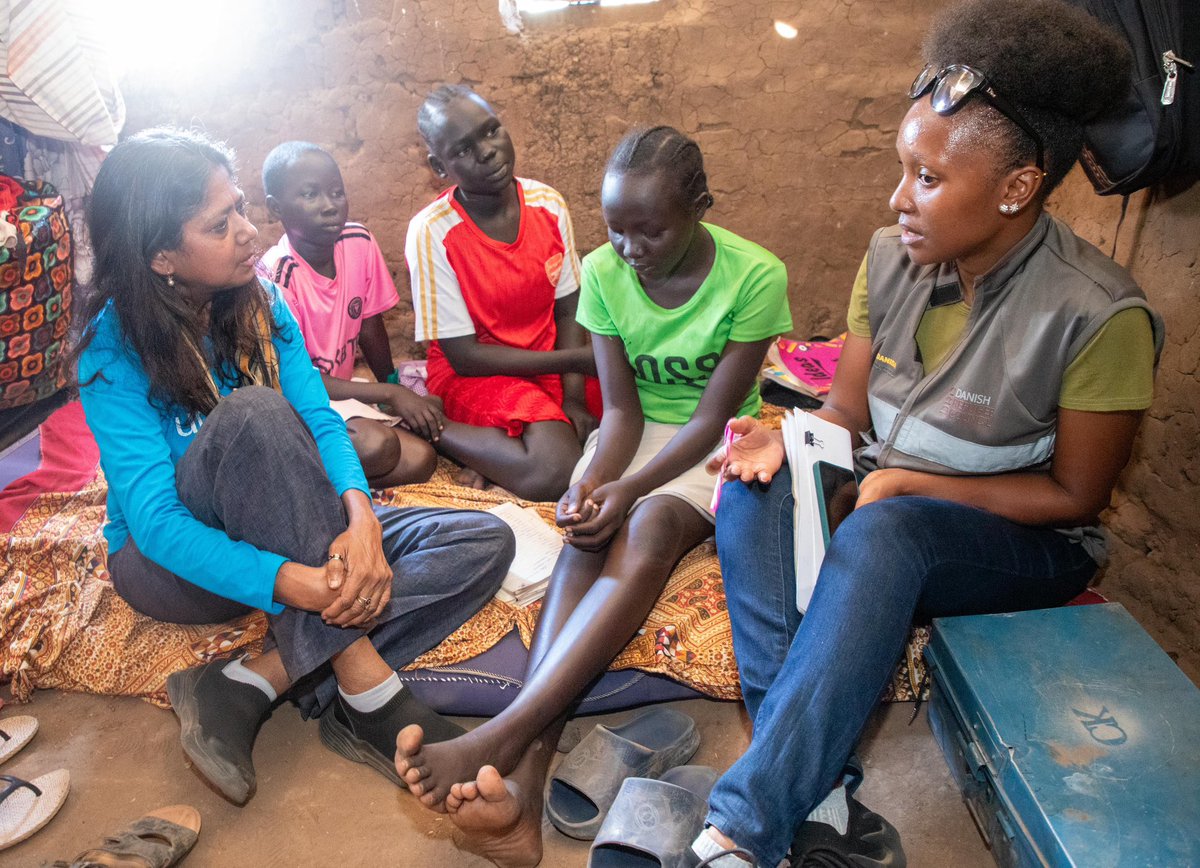 <a href="/ShaheenSnilofer/">Shaheen Nilofer</a> <a href="/MOH_Kenya/">Ministry of Health</a> <a href="/RESCUEorg/">IRC - International Rescue Committee</a> <a href="/WFP_Kenya/">WFP in Kenya</a> <a href="/UNHCR_Kenya/">UNHCR KENYA</a> <a href="/TurkanaCountyKE/">County Government of Turkana</a> <a href="/UNICEFAfrica/">UNICEF Africa</a> <a href="/MOH_DHP/">Health Promotion Kenya</a> <a href="/charlesdotine/">Charles Otine</a> Rep <a href="/ShaheenSnilofer/">Shaheen Nilofer</a> met 16-year-old DhalDhal, who looks after his 17 siblings.

Since 2022, UNICEF and <a href="/drckenya/">DanishRefugeeCouncil</a> have been assisting DhalDhal and siblings. We helped resettle them, while providing psychosocial support and medical care.