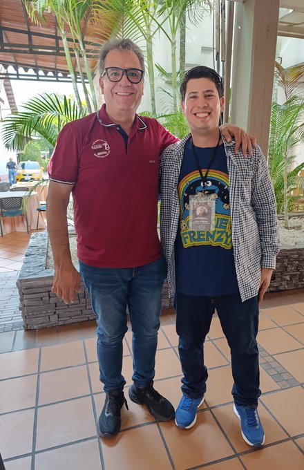 Les recomiendo las obras del Escritor, @SalcedoRamos Muy apreciada la charla. &iquest;Cu&aacute;ndo coincidir&aacute;n en<a class="tags" target="_blank" title="On Twitter" href="/?out=eyJ0eXAiOiJKV1QiLCJhbGciOiJIUzUxMiJ9.eyJpYXQiOjE3MjYwNDE3MTYsImlzcyI6InR3cG9ybnN0YXJzLmNvbSIsIm5iZiI6MTcyNjA0MTcxNiwiZXhwIjoxNzU3NTc3NzE2LCJyZWRpcmVjdF91cmwiOiJodHRwczovL3R3aXR0ZXIuY29tL1NhbGNlZG9SYW1vcyJ9.SyzTK62urwu1FqN0T2fb9fNco159S3rLb9wLff1NFWYwAQ9-qx2237bAwyYZVxsJuXuQTYszyufq3EPabCXxpw">@SalcedoRamos</a><a href="/tag/albertosalcedoramos"class="tags"><span>#albertosalcedoramos</span></a>