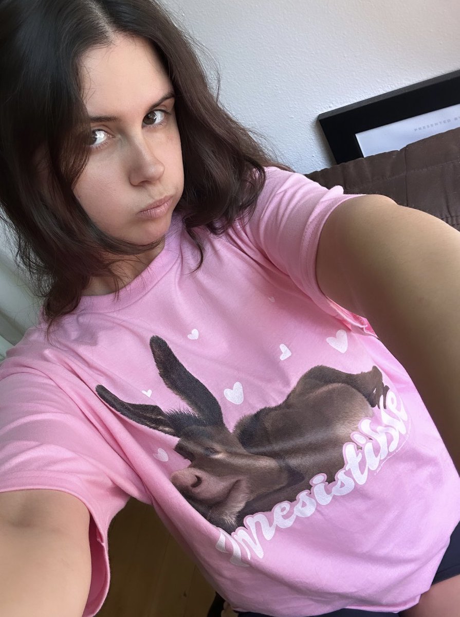 presleyplz's tweet photo. reminder…. $donkeh dev is girl and meme is funnier than shrek https://t.co/nqXYat2v8t