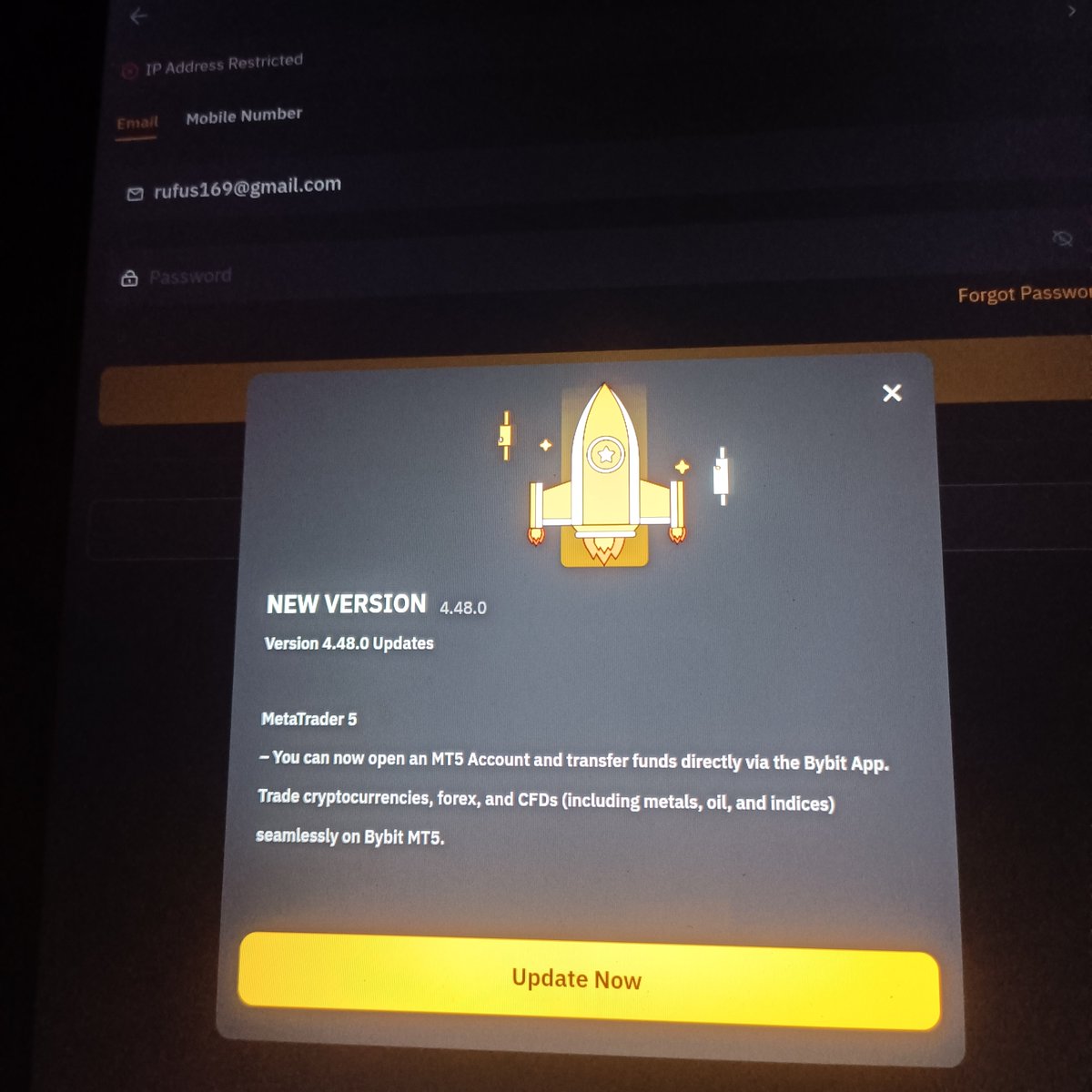 might_surong's tweet photo. What the fuck @Bybit_Official is this actually recession now bybit cannot update on Google play fuck wazirx scammed us now bybit what the fuck https://t.co/9KvjtEVZus