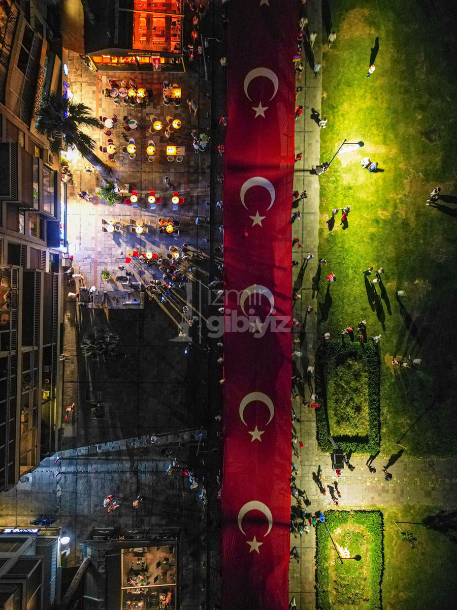 izmirgibiyiz's tweet photo. 9 Eylül tarihi, sadece İzmir'in değil, Türkiye'nin de kurtuluş günüdür. İşgal edildiği gün Kurtuluş Savaşı'nı başlatan; işgalin bittiği gün, Kurtuluş Savaşı'nı bitiren dünyadaki tek şehir İzmir'dir. 🇹🇷 https://t.co/jDVZjTbp1w