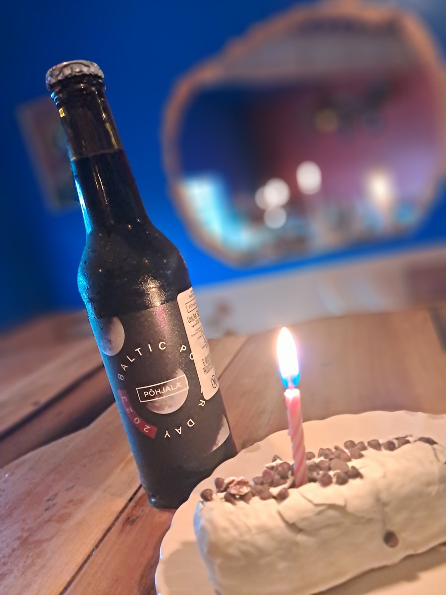 JossHz7's tweet photo. 🍻 https://t.co/bqDimsnv4B
