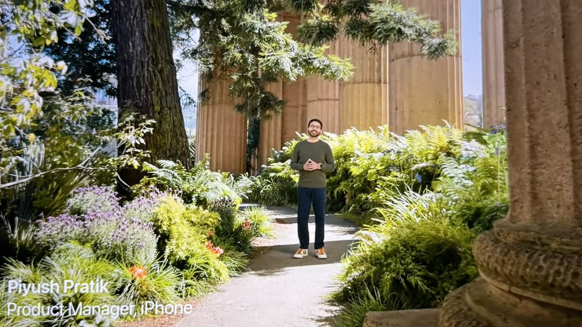 So glad to see an Indian hosting a part in #AppleEvent.
Piyush Pratik (Product Manager, Apple), you made us proud🇮🇳.