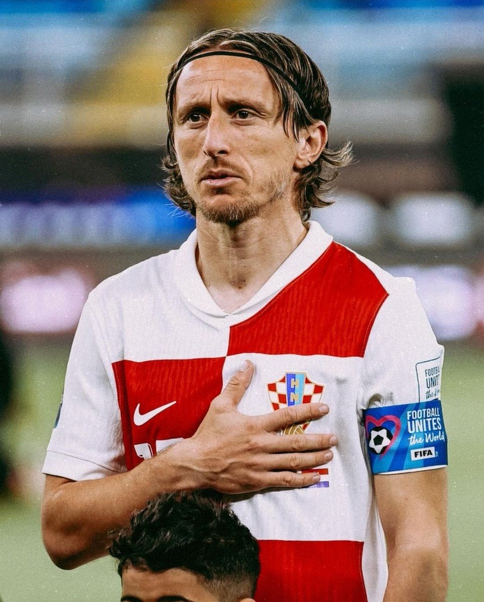 UNBOGEBLE's tweet photo. Luka modric or       Allan Okello 
🇺🇬🔥 https://t.co/xLkk6REhxy