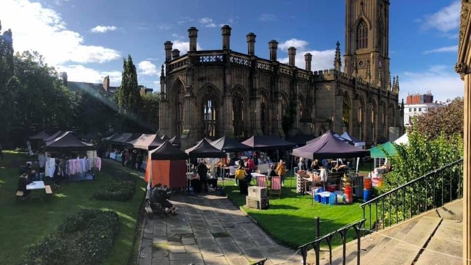 Happy Monday (again). We're 20 on Thursday. It's a big deal for us, but that doesn't mean this week is any different for you. So... take a look at this packed what's on, with a nostalgic look back at 2004.

🥳 Art in Liverpool Update &amp; What's On - mailchi.mp/b8cb40b3a6f6/a…