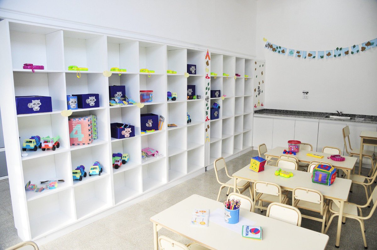 magariovero's tweet photo. ¡Inauguramos el Centro de Desarrollo Infantil “El Roblecito” en #ExaltaciónDeLaCruz!
Este proyecto, abandonado por el Gobierno nacional, ha sido finalizado gracias al esfuerzo de la Provincia y el municipio. Ahora, los niños de #ParadaRobles tienen un espacio renovado para su desarrollo.
Mientras el Gobierno de Milei recorta recursos y abandona proyectos, en la Provincia seguimos adelante con las obras que construyen el futuro de las y los bonaerenses.
