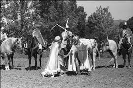 ElOrejonVillena's tweet photo. @JagvarGames @E_Salvajes @YouTube These festivals have been celebrated annually in Spain since medieval times. Due to the expansion of the Spanish Empire, today we can find Moors and Christians festivals in India, the Philippines and throughout the Americas, even in the United States (picture from New Mexico). https://t.co/SQ9R6VydlF