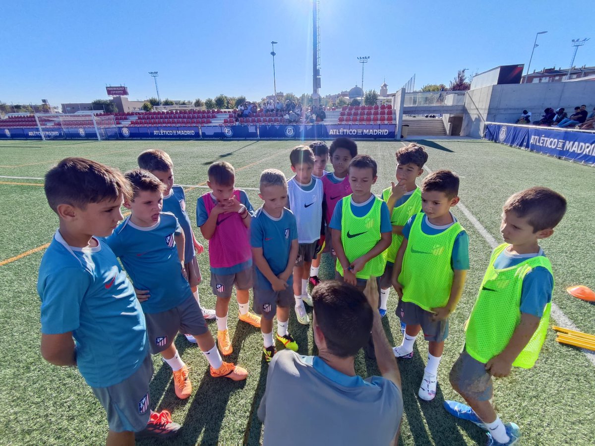 El Benjamín A, Benjamín B y Prebenjamín A han arrancado su pretemporada este lunes🙌

¡A disfrutar de otra gran temporada, chicos! ❤️🤍