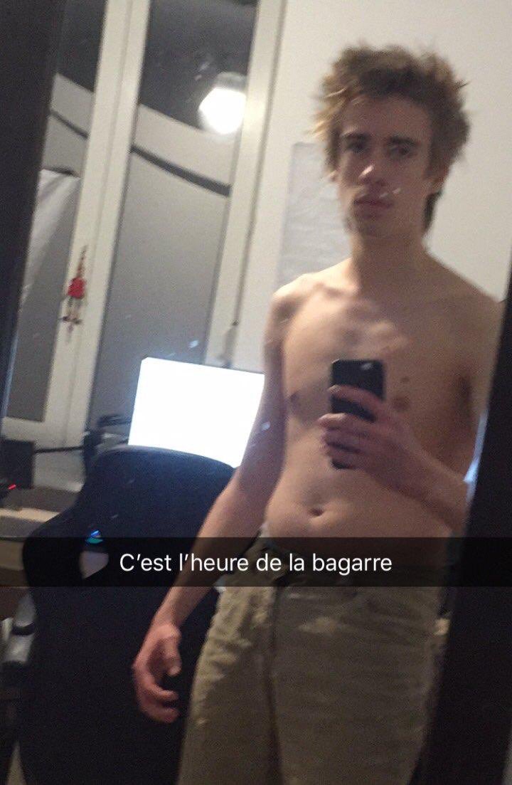 🏂MATCH DAY (encore)

match du 32ème de finale contre C4PYBARAS 🇷🇺 à 20h30 dans cet ESEA S50 Open

On sait pas ce qu'on fout ici mais on y est

twitch.tv/nagu_fr