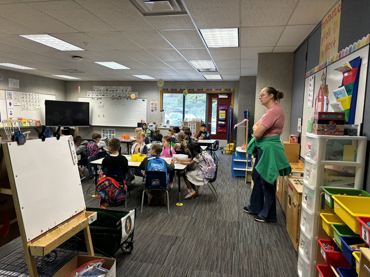 Kindergartners embraced the first day like champs!!! #Jaguars #confidence
<a href="/EPS_Region2/">Dr. Pete Misner</a> <a href="/DrShelleyBoten/">Shelley Boten, EdD</a> <a href="/DrIanBSaltzman/">Dr. Ian B. Saltzman</a> <a href="/EverettSchools/">Everett Public Schools.WA</a>