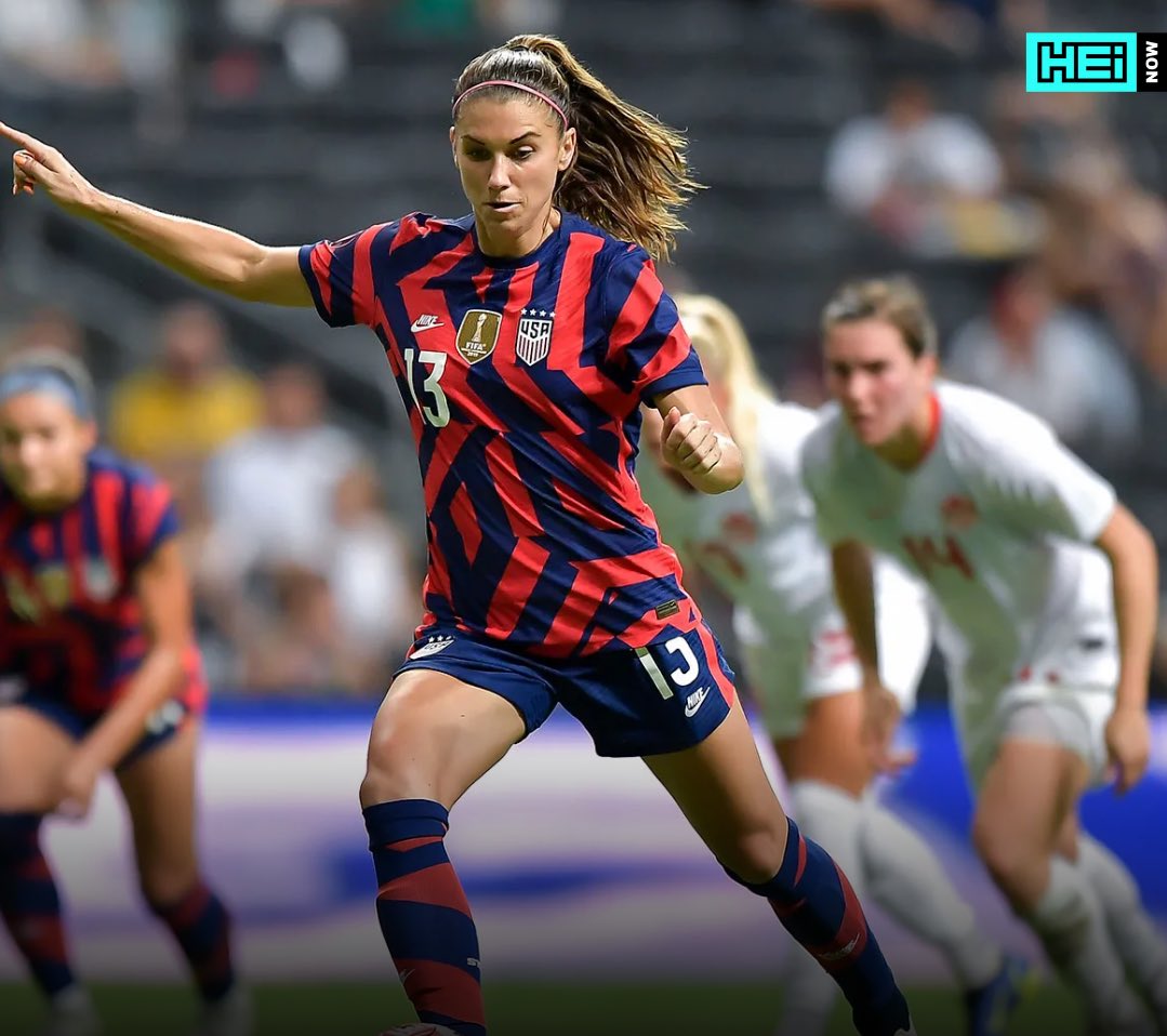heinowpy's tweet photo. ADIÓS VAQUERA👋🏼😔
La futbolista y escritora estadounidense anunció su retiro del fútbol femenino a los 35 años jugando con el San Diego Wave.
Cierra sus 14 años de trayectoria con 2 copa del Mundo, 1 Champions (con Lyon) y un oro olímpico con el Team USA 🇺🇸.
#HEiNow https://t.co/AkcJSgZAfe