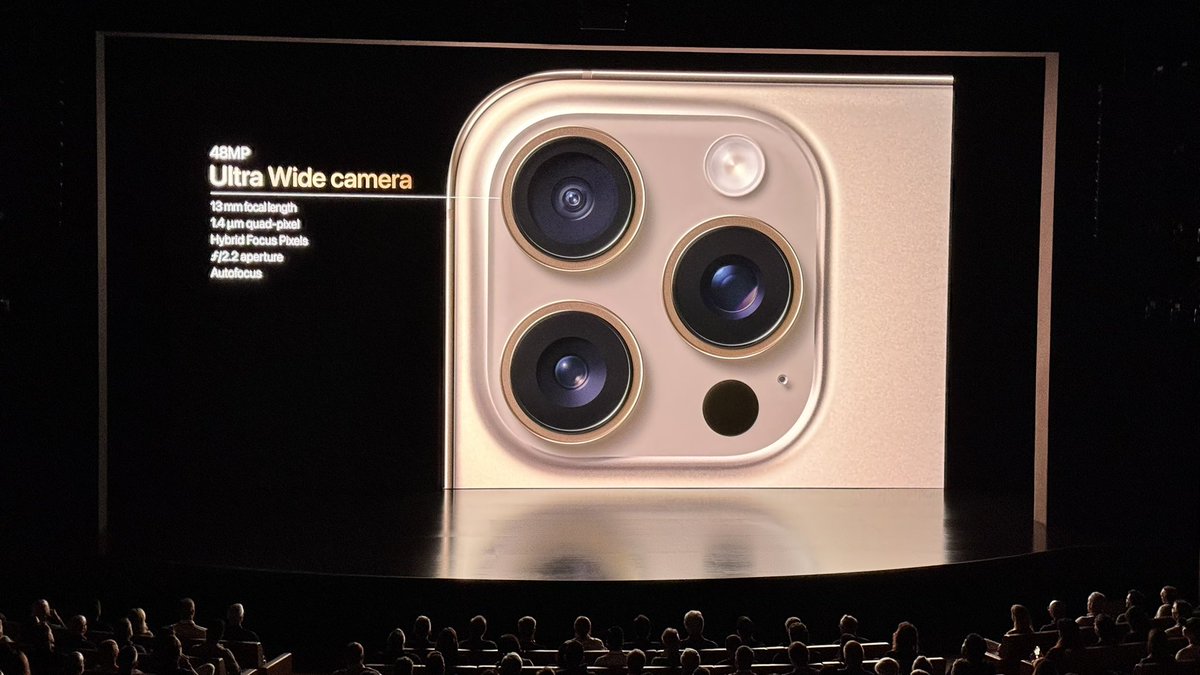 spin9's tweet photo. อัพเกรดกล้องใหม่ใน iPhone 16 Pro และ iPhone 16 Pro Max 

กล้องหลัก 48 ล้านพิกเซล 
กล้องอัลตร้าไวด์ เพิ่มเป็น 48 ล้านพิกเซล
กล้องซูม 5X 

เพิ่ม Photographic Style แบบใหม่

ถ่ายวิดีโอ 4K120 ได้ (รวมถึง ProRes ด้วย)
ปรับเฟรมเรทหลังถ่ายวิดีโ���ได้
รองรับ Cinematic Slo-mo

เพิ่มปุ่ม Camera Control