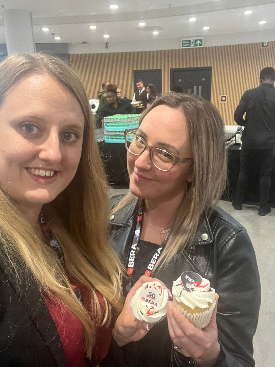ed_wlv's tweet photo. Our course leader Beth is thrilled to find that #BERAWERA2024 includes cake!
Today we've listened to some fab presentations which we can't wait to feed into our module teaching
#highered #teachersofinstagram #highereducation #clearing #uni #education #educationstudies https://t.co/Yp6Ru18ELR