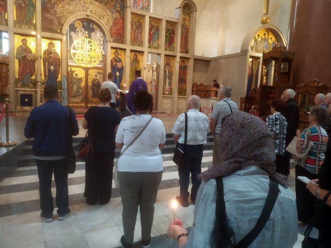У храму Светог апостола и јеванђелисте Марка у Београду данас је служен парастос и прислужене свеће за 88 Срба које су пред очима Унпрофора убили и масакрирали хрватски војници на данашњи дан пре 31 годину (9. септембра 1993.) на подручју личких села Читлука, Почитеља и Дивосела.