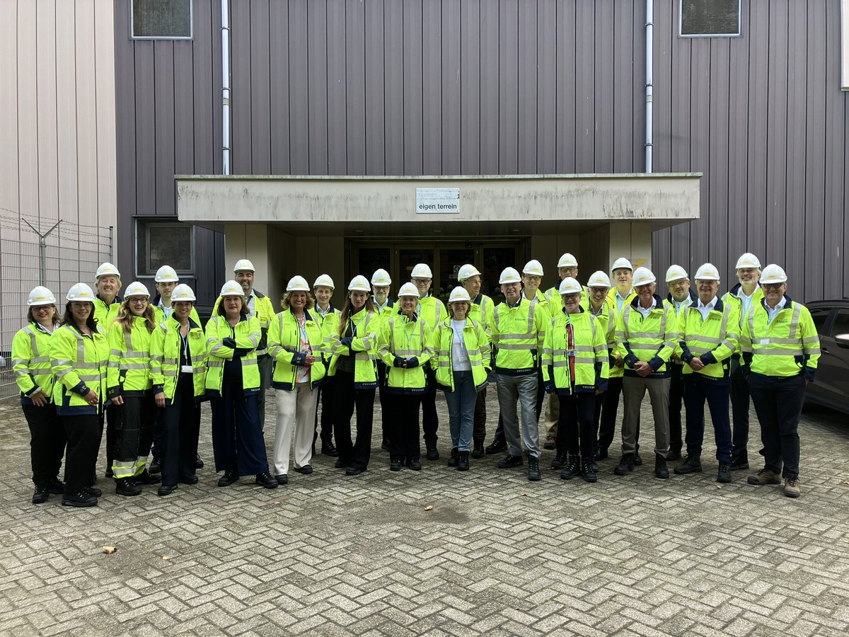 Vanmiddag met <a href="/economicboardZH/">EBZ</a> een interessant bezoek afgelegd bij <a href="/stedin/">Stedin</a> met na afloop in de board o.l.v. de nieuwe voorzitter <a href="/fbrenninkmeijer/">Femke Brenninkmeijer</a> goede discussies over de energietransitie en de ruimtelijk-economische visie van <a href="/zuid_holland/">Provincie Zuid-Holland</a>