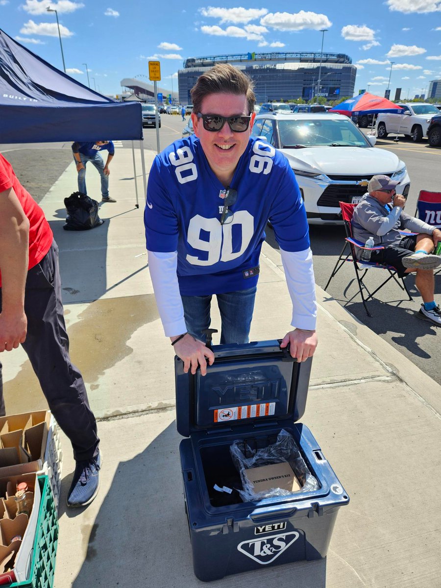 TSBrass's tweet image. Yesterday's contractor tailgate at the NY Giants game was a blast! Big thanks to Maloney &amp;amp; Curcio Inc. for making it a success. Shoutout to Tom from @Binsky_Snyder for winning the cooler—he was thrilled! 🏈👏 #TSBrass #NYGiants #ContractorCommunity #TailgateFun