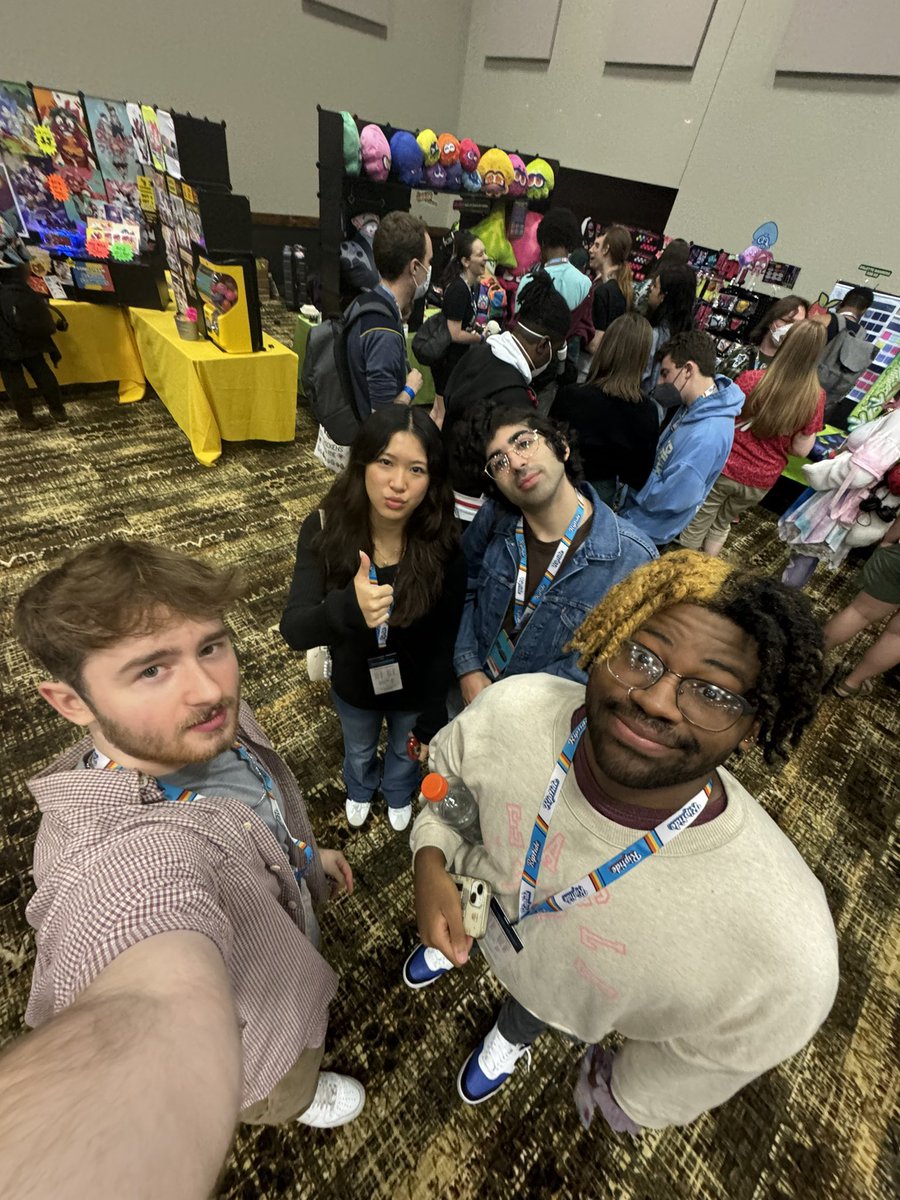 liliumsplatoon's tweet photo. so surreal to meet everyone i’d played with for years. thanks to everyone who made my first LAN an unforgettable experience ♥️ https://t.co/ZEWdOKQenh