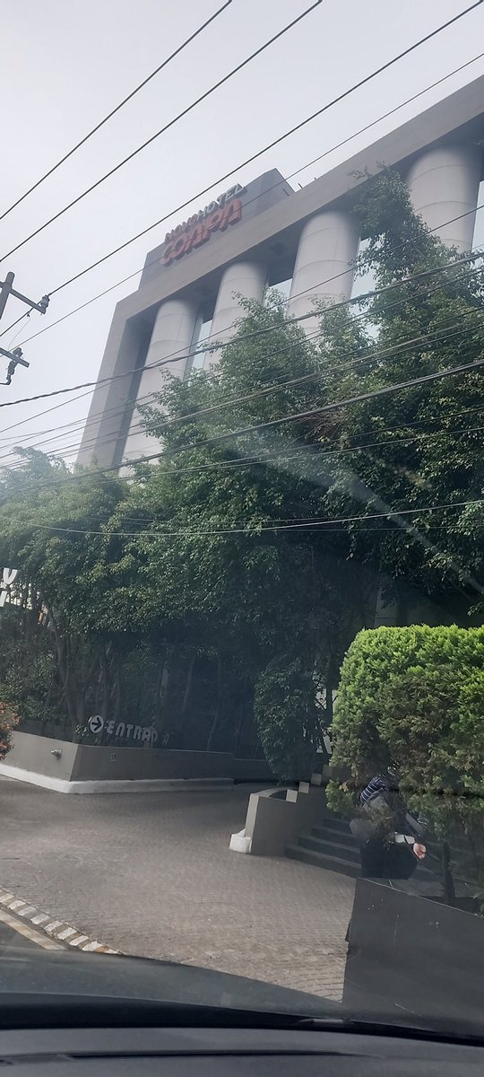 Quien por aquí.  Busco pareja o chica sola . Soy single de 30 años solvente y muy formal espero poder conocer a alguien 🍺🍺🍺