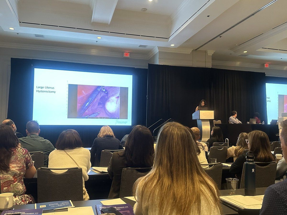 Panel tackling large uterus hysterectomy: <a href="/arnieadvincula/">Arnold Advincula</a> <a href="/sandralaveaux/">Sandra</a> Dr. Nahla Merhi, and Dr. Devin Garza. So many great videos! #WRGC2024