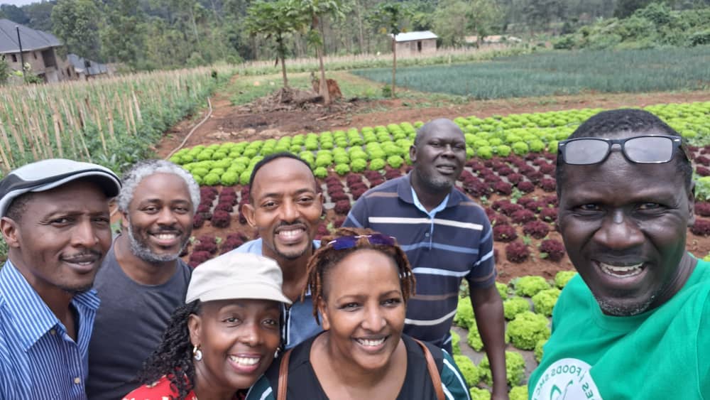 Jackie_Davis06's tweet photo. Uganda esinga bulaya hihihi. This morning, we visited farmer Joe, aka @JosephMuyeti, at his farm in Kabanyoro. We shared so much. @PractitionersP  always kills the fun by bringing in 'maths' majority of us farmers put passion before numbers. Good job and keep it up. @pmagelah https://t.co/F0PcM87q20