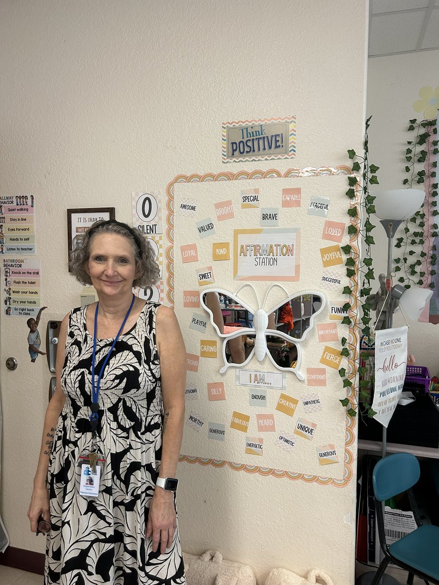 PathwaysPE's tweet photo. Welcome to Pathways Mrs. Black. We are so happy you wanted to be part of our STAR family!!!♥️
@OrangeCoSchools 
@KristinMattison https://t.co/PvvWDAYfli