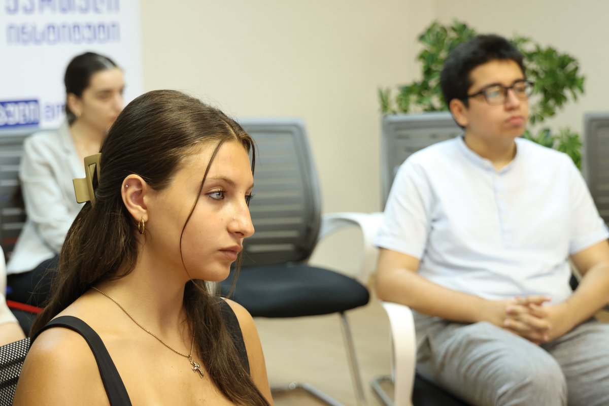 EGI_cso's tweet photo. Thank you to the Dutch Ambassador @melinearakelian  for the insightful discussion on how #democracy works in the🇳🇱! Our young leaders are inspired and eager to apply these lessons to strengthen democracy in 🇬🇪 Excellent partnership with European Nexus for Georgian Youth. https://t.co/m4xN9mw5f4