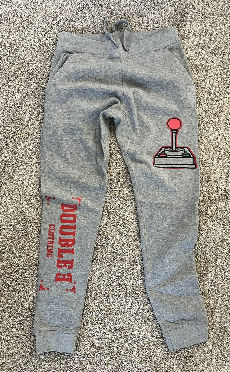 DoubleE_Cheezy's tweet image. Requested Order!  #DoubleEGamer TShirt and Jogger outfit! #DoubleEPuff Joggers!  #DoubleEPuff TShirt! #DoubleEFelt TShirt! #RocketFoot/#DoubleE TShirt and Shorts combo!

Special thanks to Michael RocketFoot Combs for the nonstop support! 

#DoubleE 🧀🎨🪤🚀🦶🏻