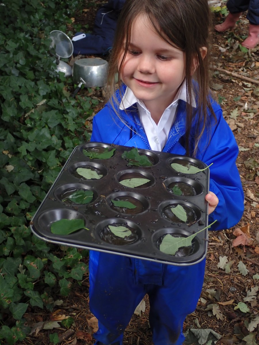 #HazlegroveReception had the best time exploring the woods at Forest School. We enjoyed strengthening friendships and making delicious mud creations, like leaf cupcakes, in the great outdoors. #HazlegroveForestSchool