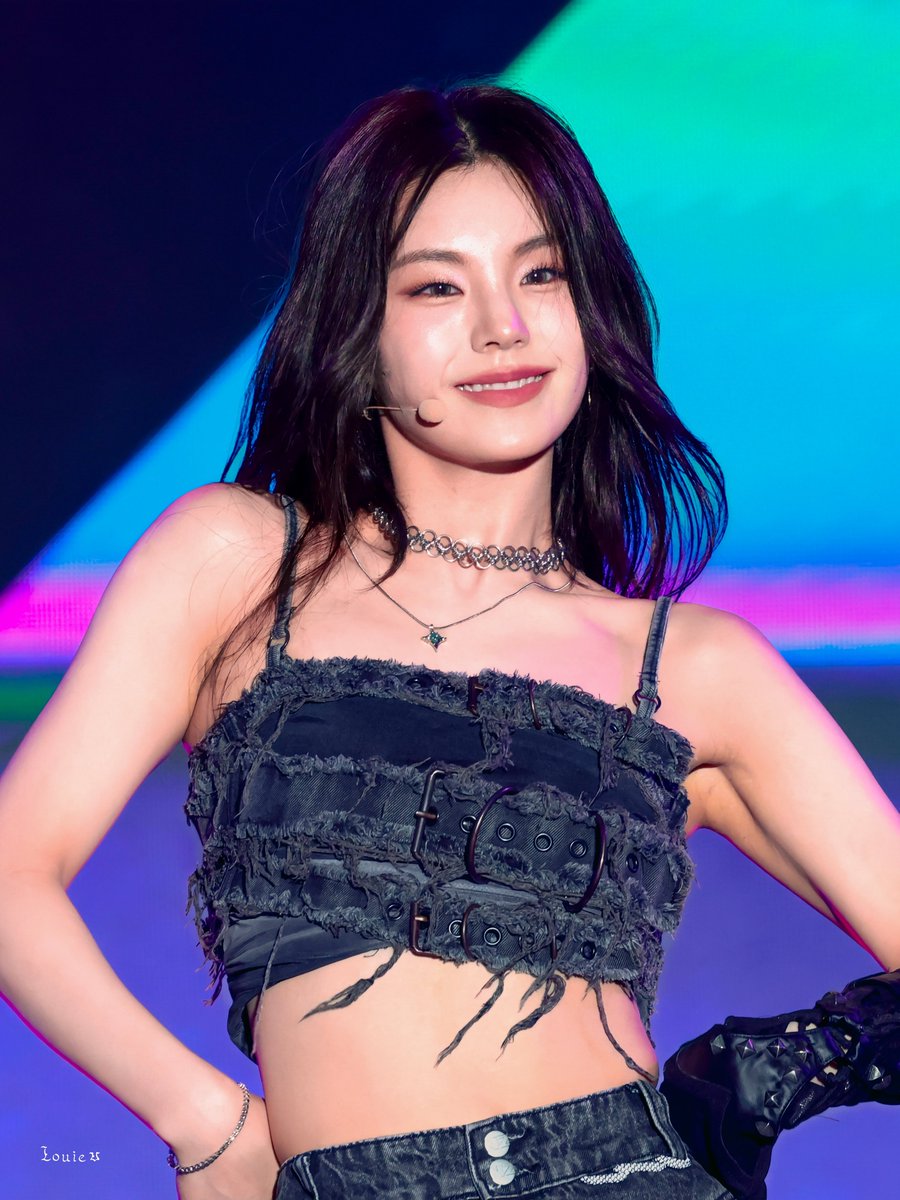 kpop_louie's tweet photo. 240907📷 - INK Concert (2)
😁😊🙂
#INKCONCERT
#ITZY #MIDZY #있지 #믿지
#YEJI #예지 https://t.co/zGQfCYmoX7
