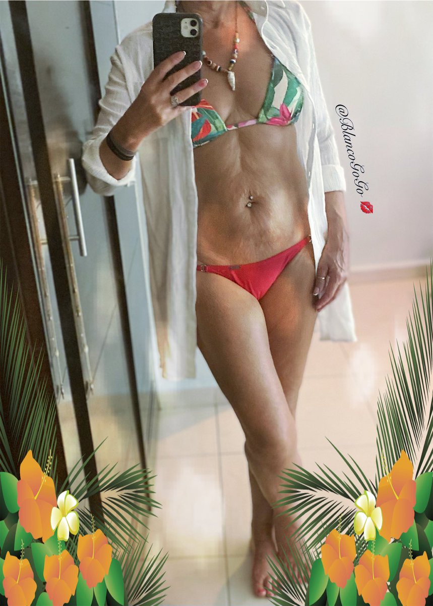 BlancoGoGo's tweet image. Mismatched #BikiniOfTheDay lunchtime edition 

#MexicoBaby 🇲🇽 #PoolBar 🍴🍷